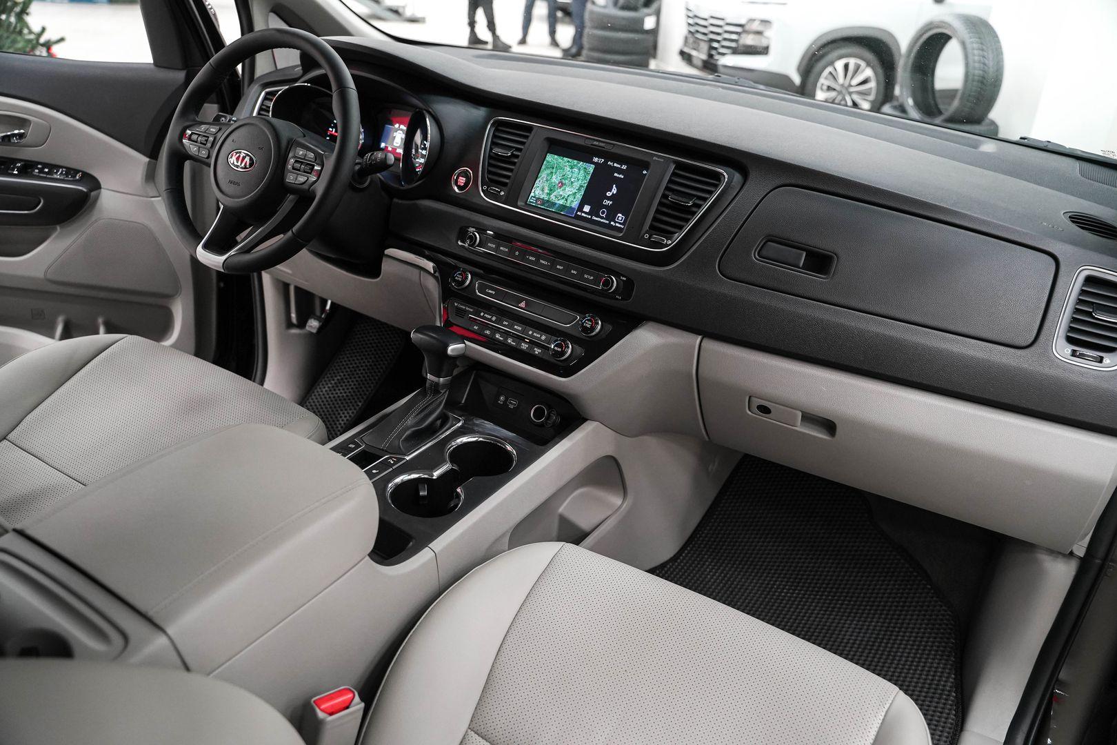 Kia Carnival 2019, черный, ДЦ Орехово