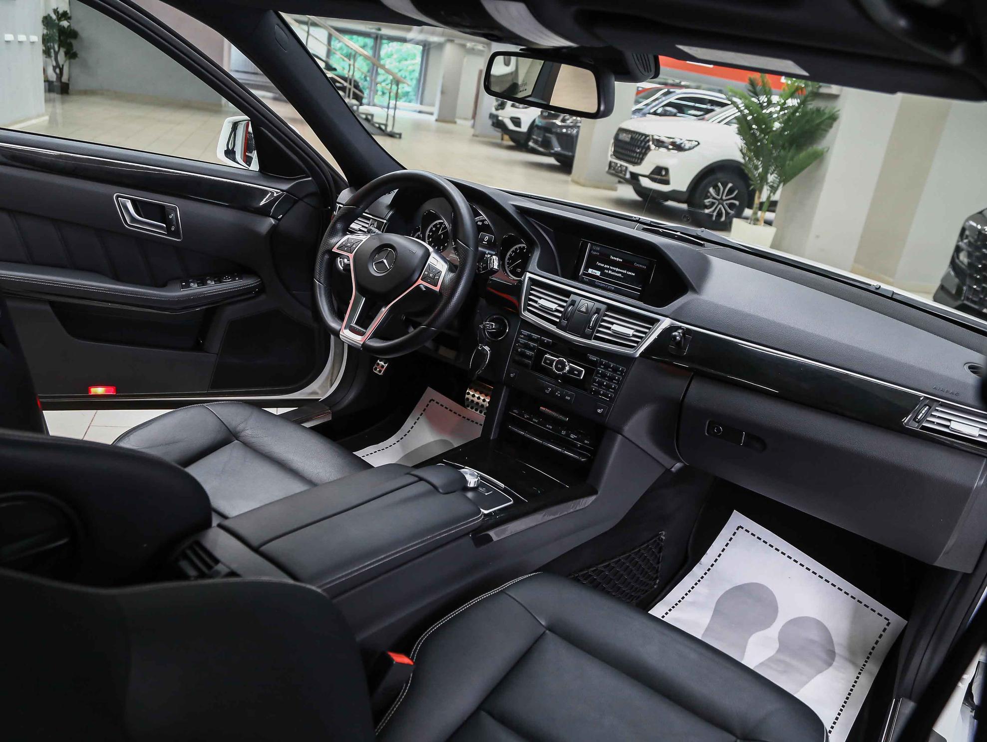 Mercedes-Benz E-Класс 2013, белый, ДЦ Орехово