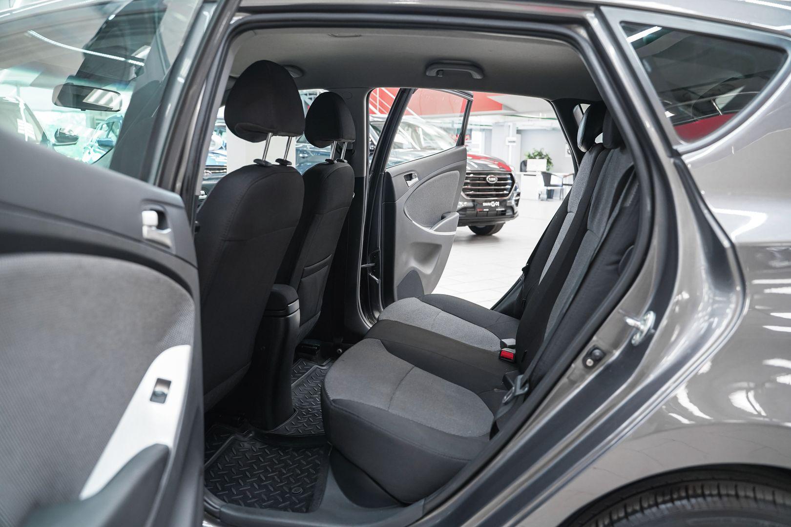 Hyundai Solaris 2013, серый, ДЦ Орехово