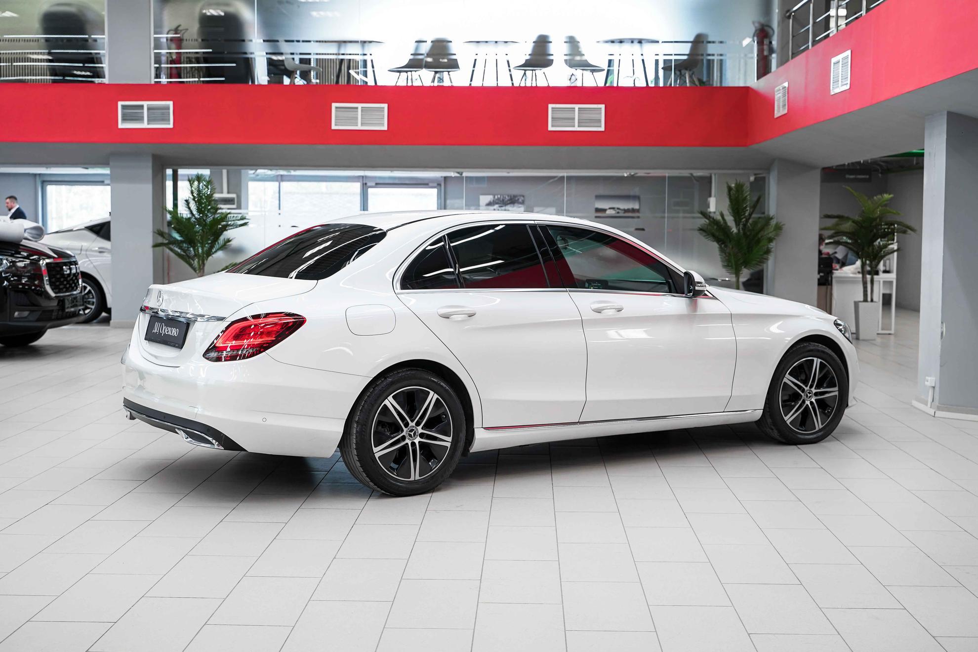 Mercedes-Benz C-Класс 2019, белый, ДЦ Орехово