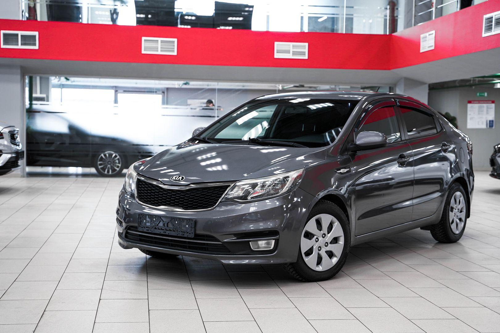 Kia Rio 2015, серый, ДЦ Орехово