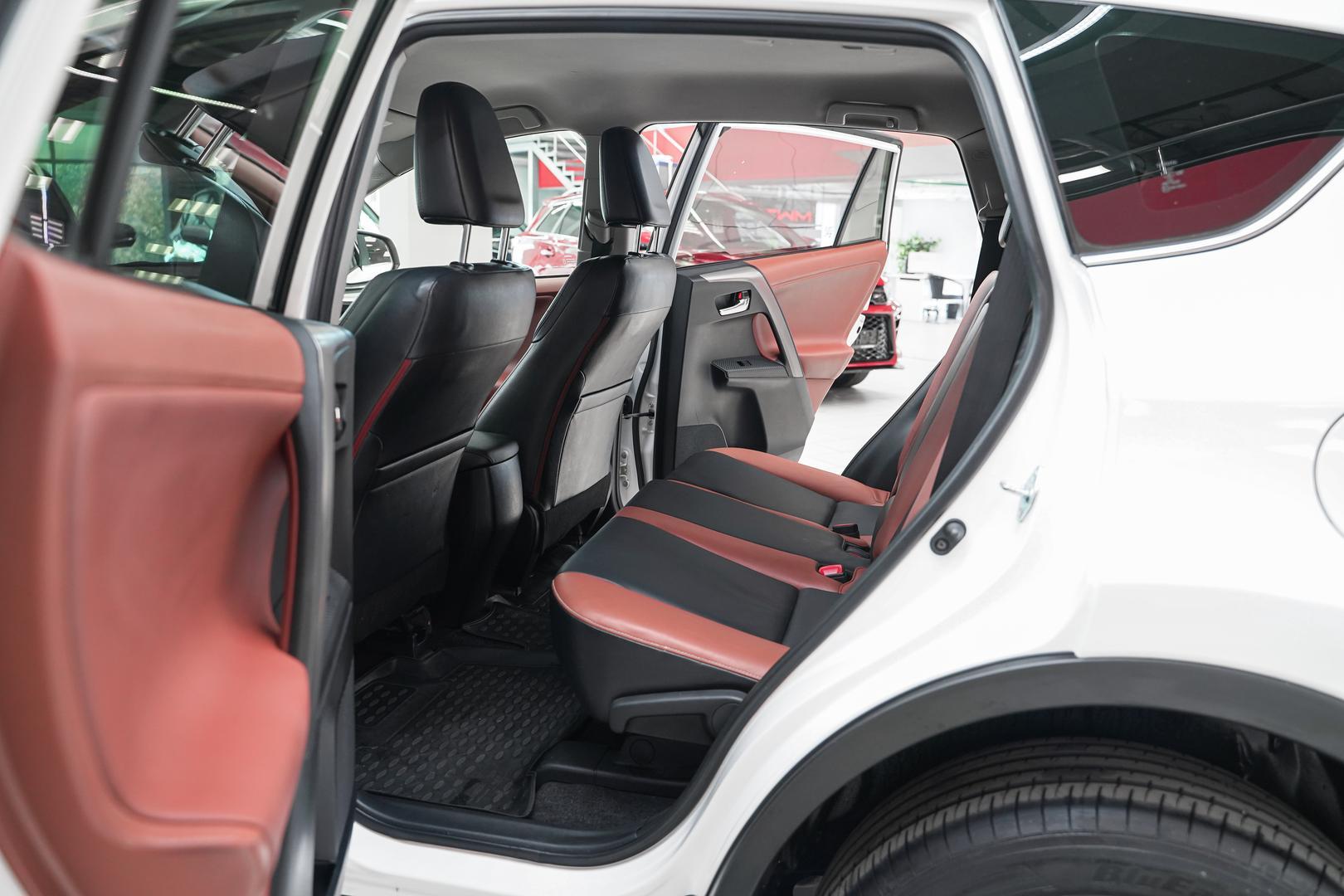 Toyota RAV4 2013, белый, ДЦ Орехово