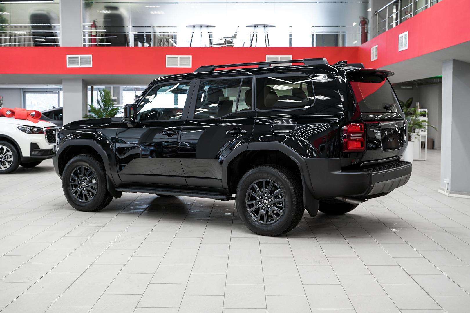 Toyota Land Cruiser Prado 2025, черный, ДЦ Орехово