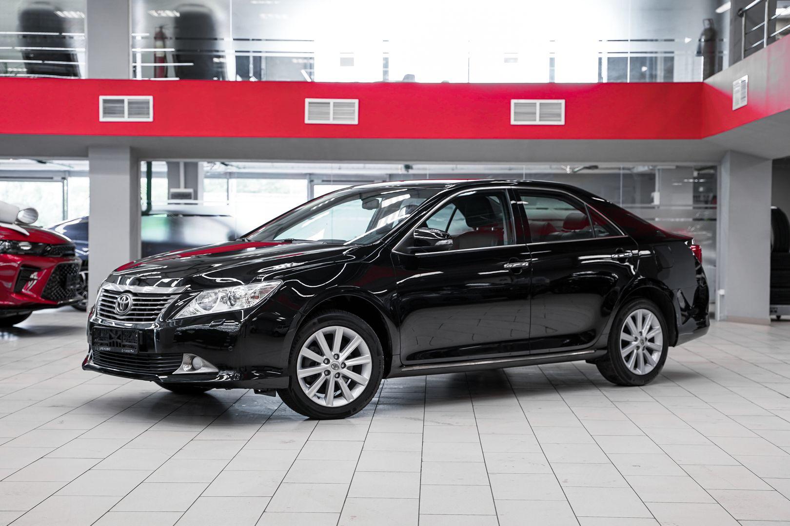 Toyota Camry 2014, черный, ДЦ Орехово
