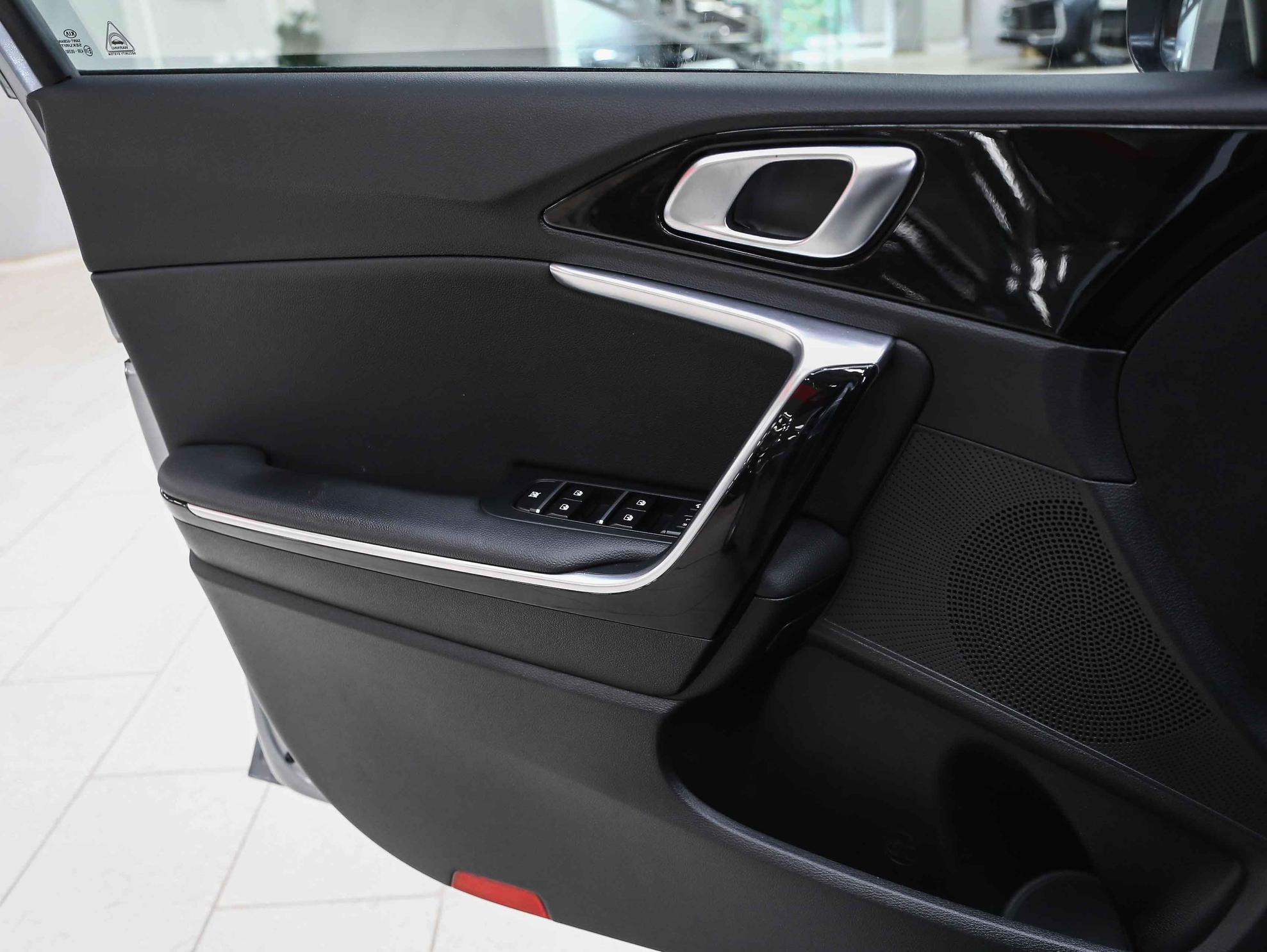 Kia Ceed 2019, серебряный, ДЦ Орехово