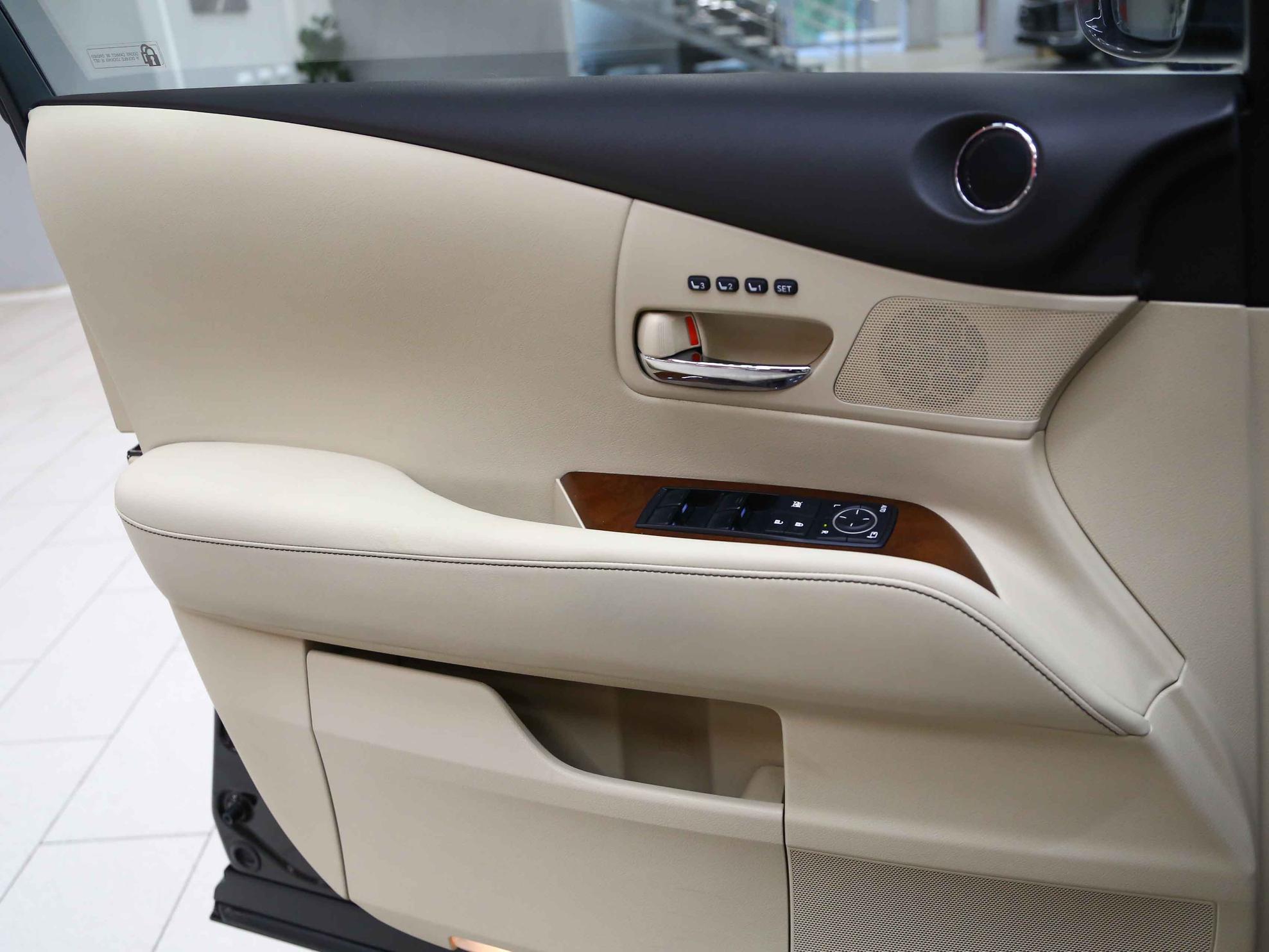 Lexus RX 2014, черный, ДЦ Орехово