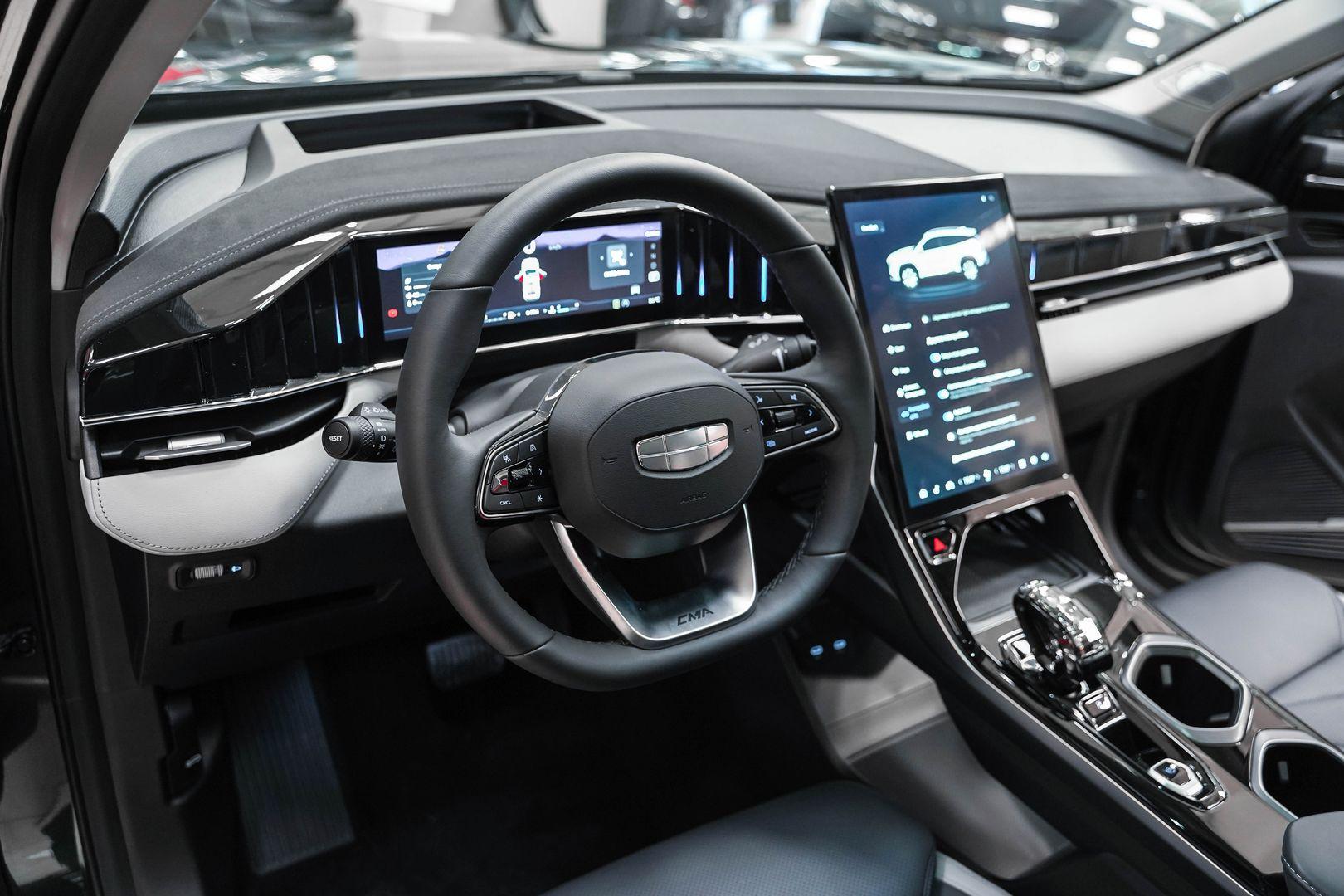 Geely Atlas 2024, зеленый, ДЦ Орехово