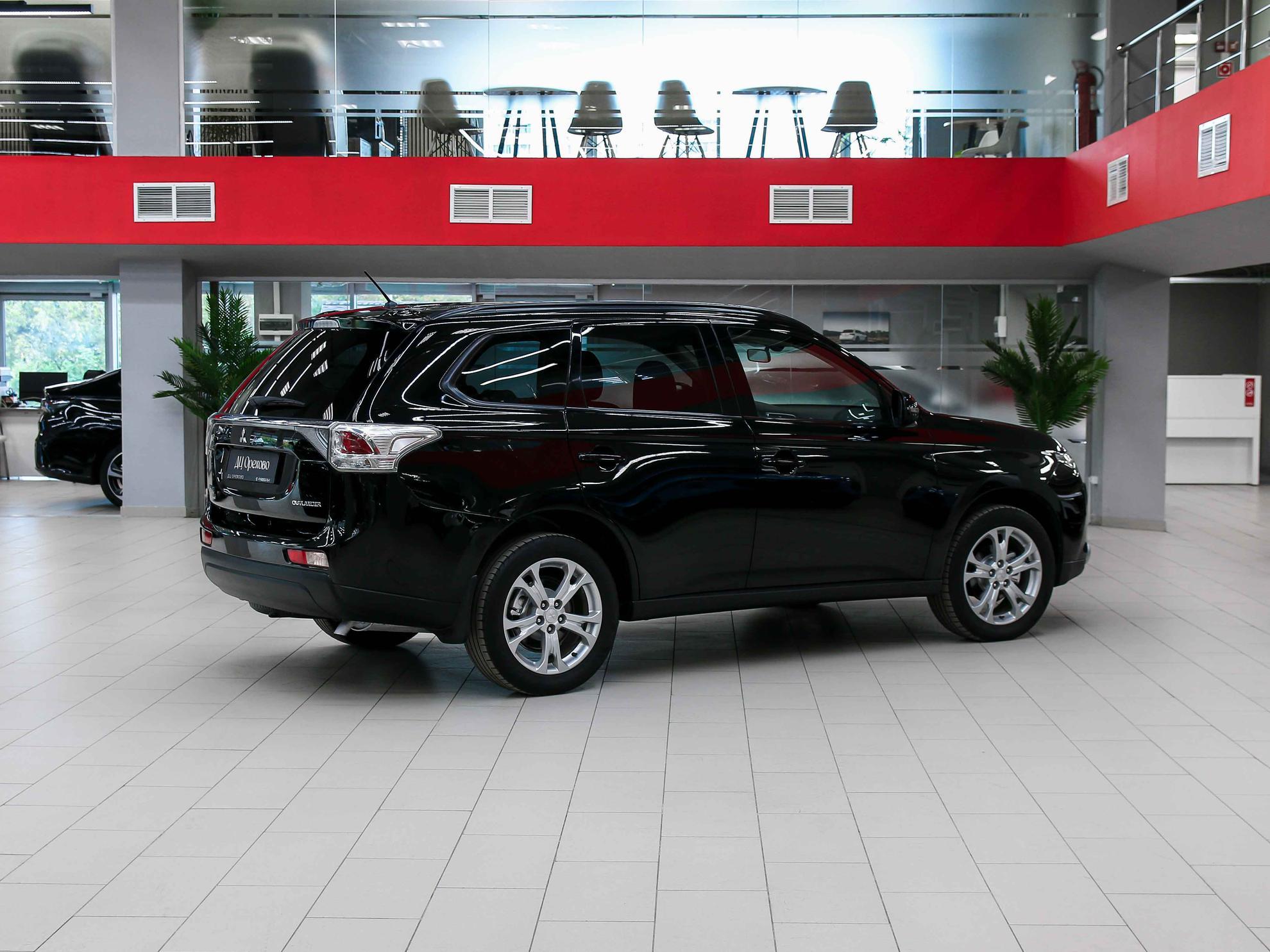 Mitsubishi Outlander 2013, черный, ДЦ Орехово