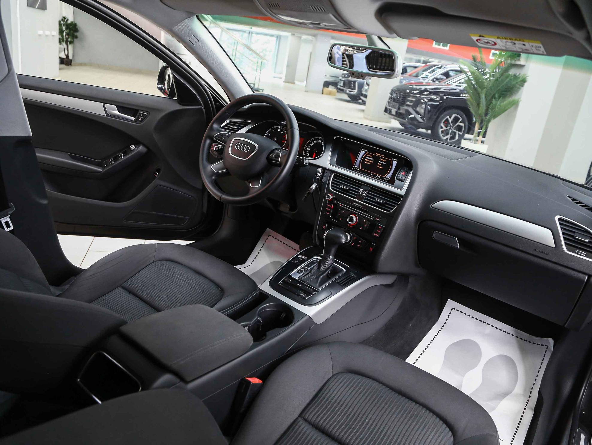 Audi A4 2014, черный, ДЦ Орехово