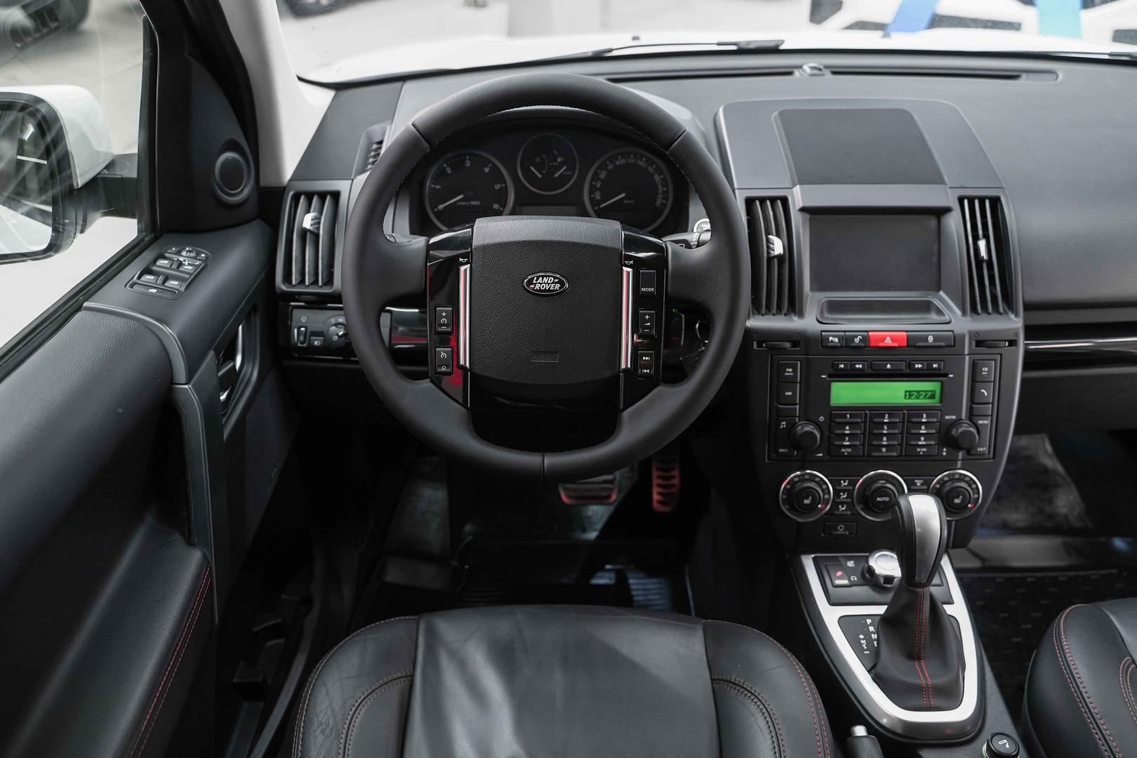 Land Rover Freelander 2011, белый, ДЦ Орехово