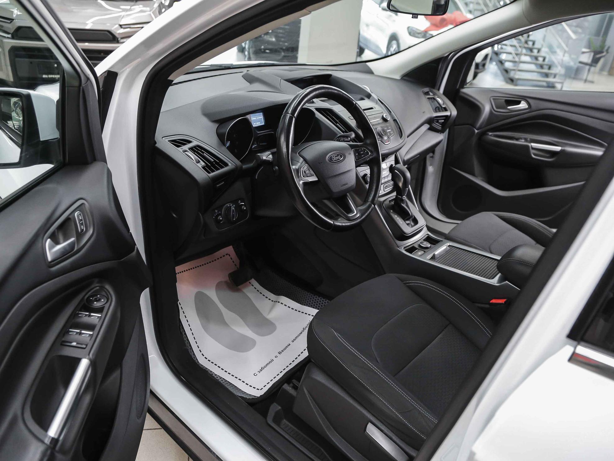 Ford Kuga 2018, белый, ДЦ Орехово