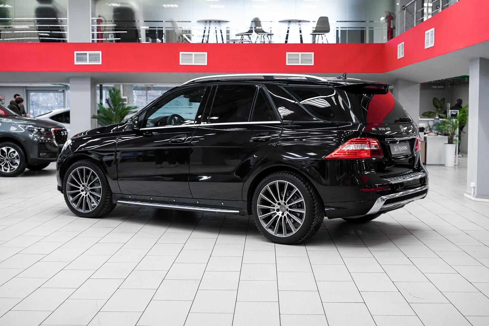 Mercedes-Benz M-Класс 2013, черный, ДЦ Орехово