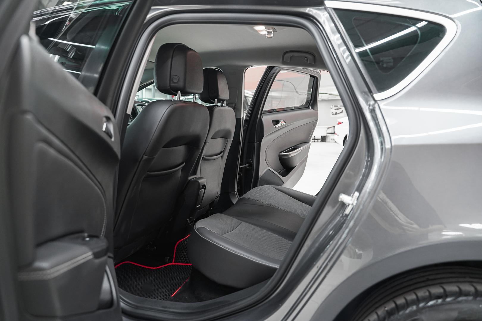 Opel Astra 2011, серый, ДЦ Орехово