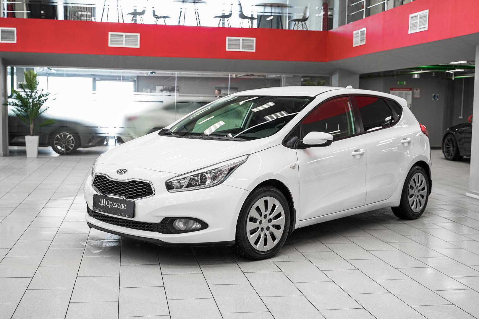 Kia Ceed 2012, белый, ДЦ Орехово