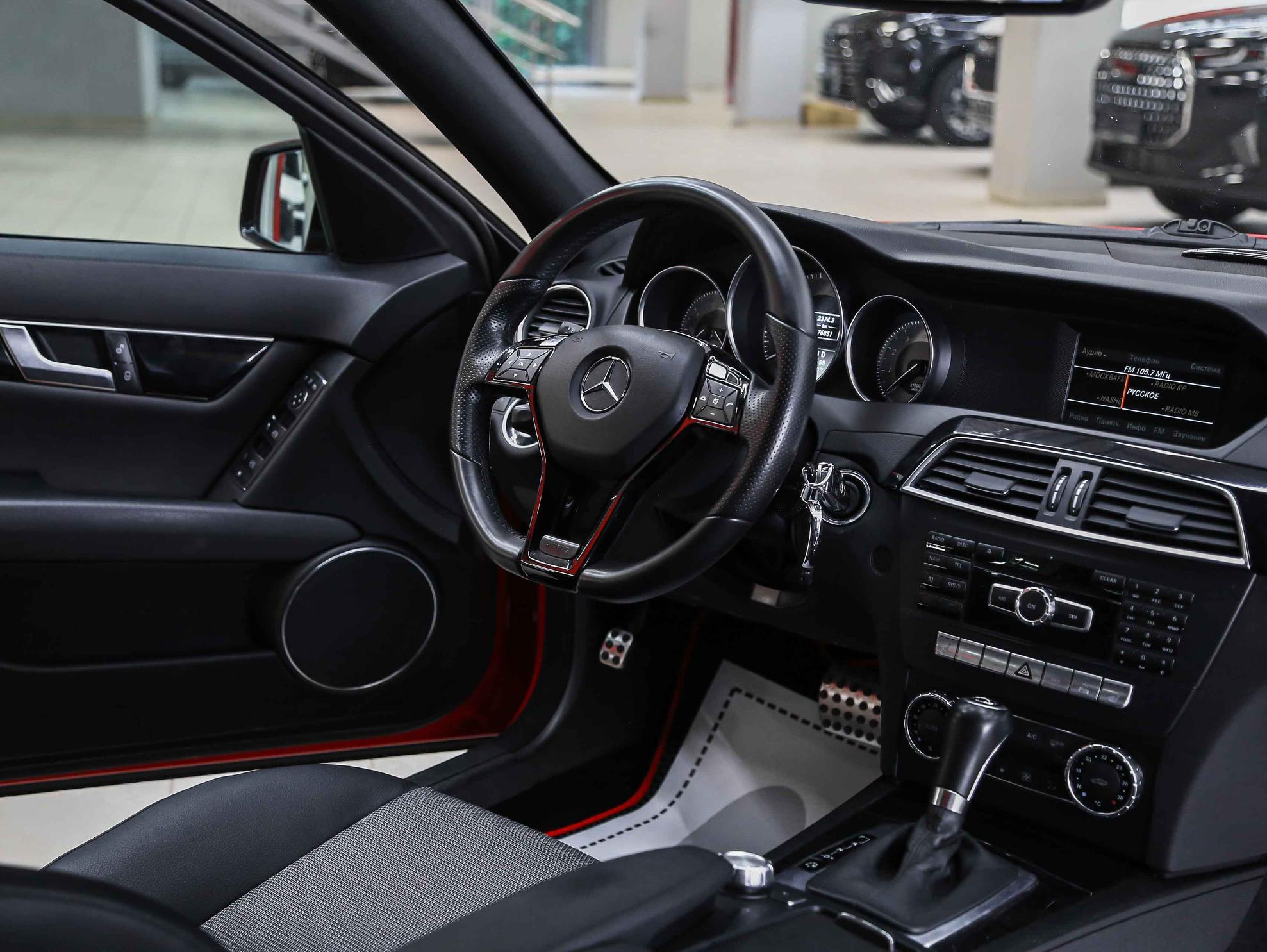 Mercedes-Benz C-Класс 2011, красный, ДЦ Орехово