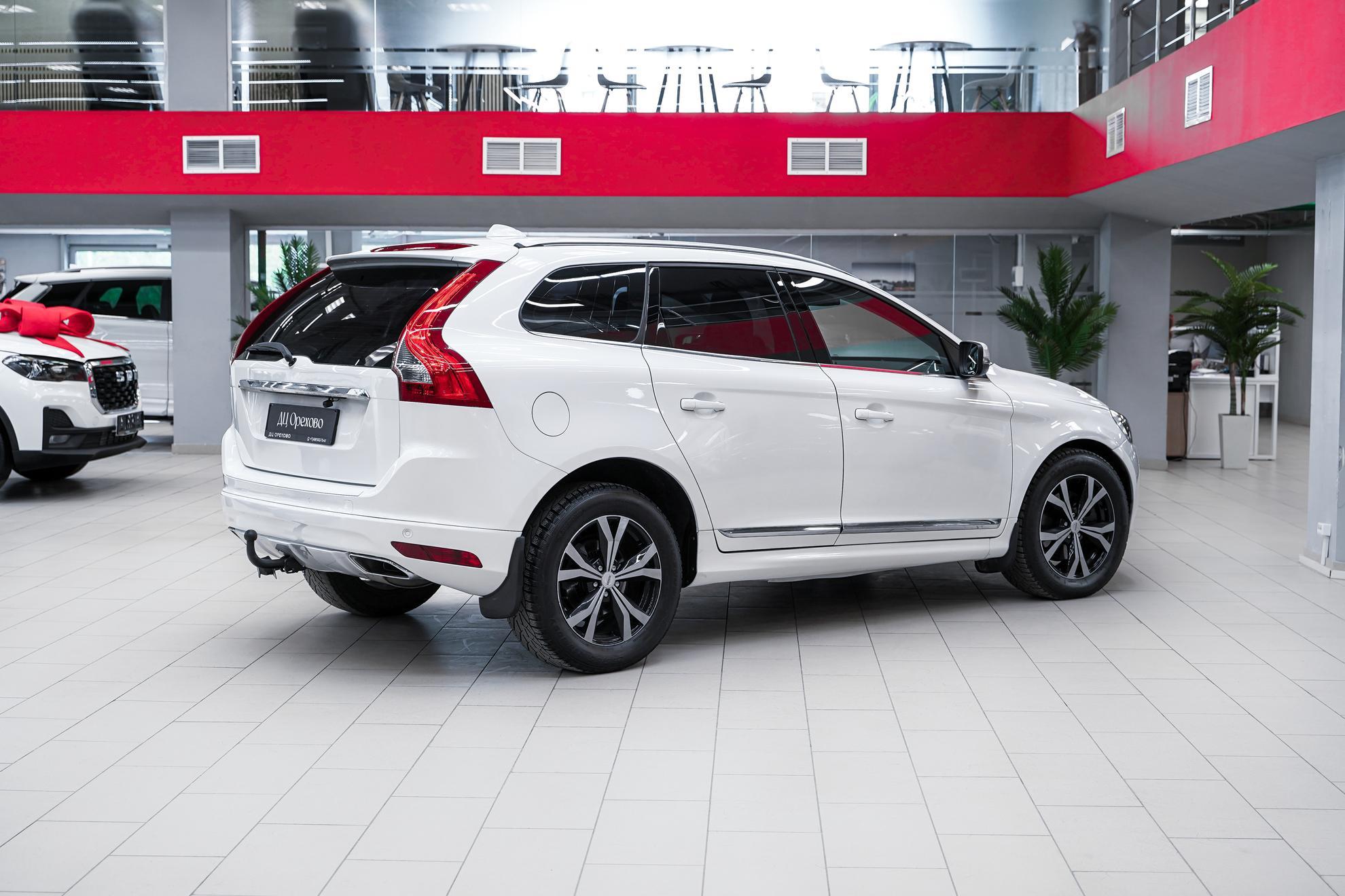 Volvo XC60 2014, белый, ДЦ Орехово