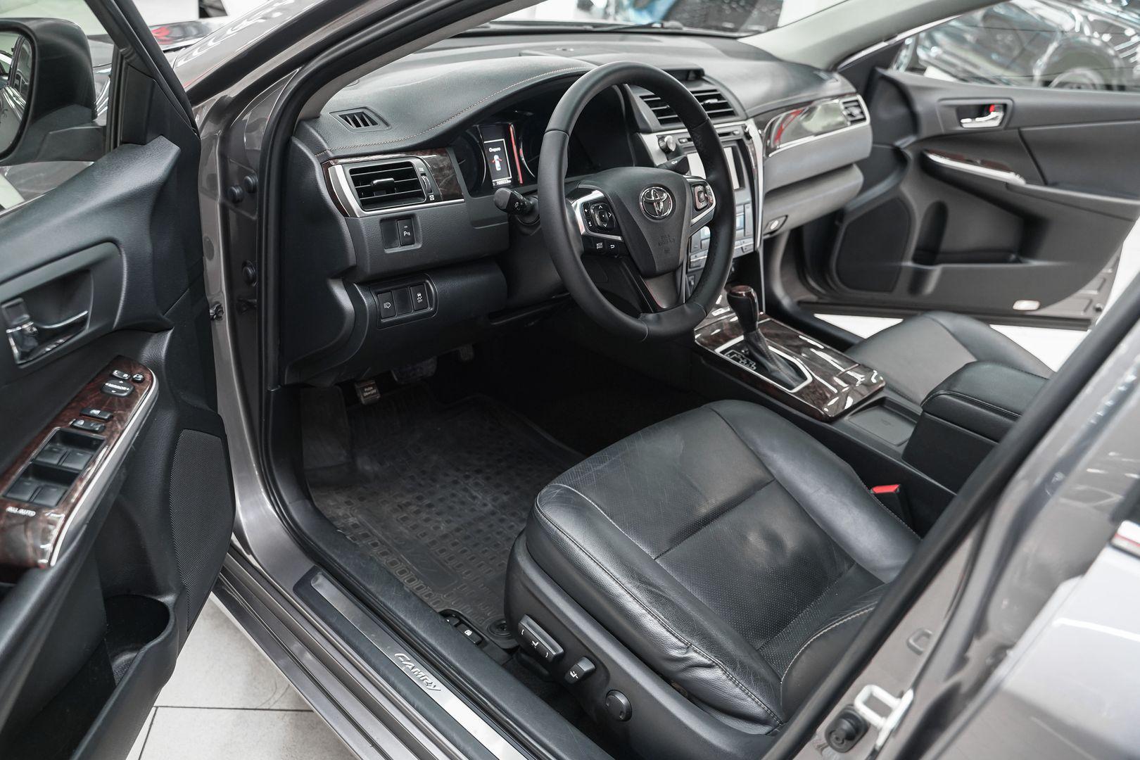 Toyota Camry 2016, серый, ДЦ Орехово