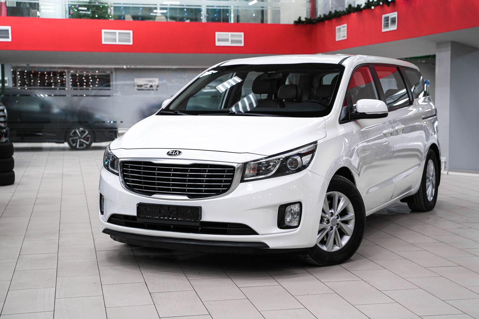 Kia Carnival 2016, белый, ДЦ Орехово