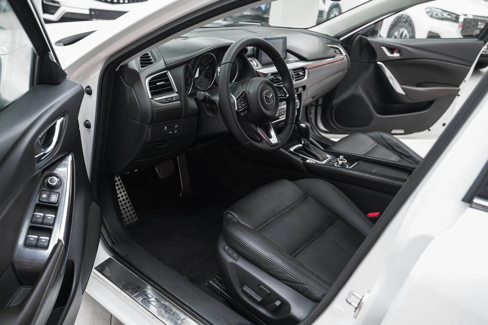 Mazda 6 2017, белый, ДЦ Орехово