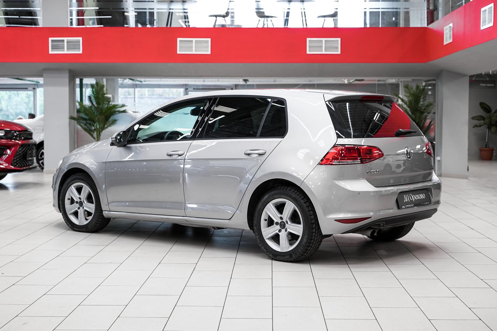 Volkswagen Golf 2014, серый, ДЦ Орехово