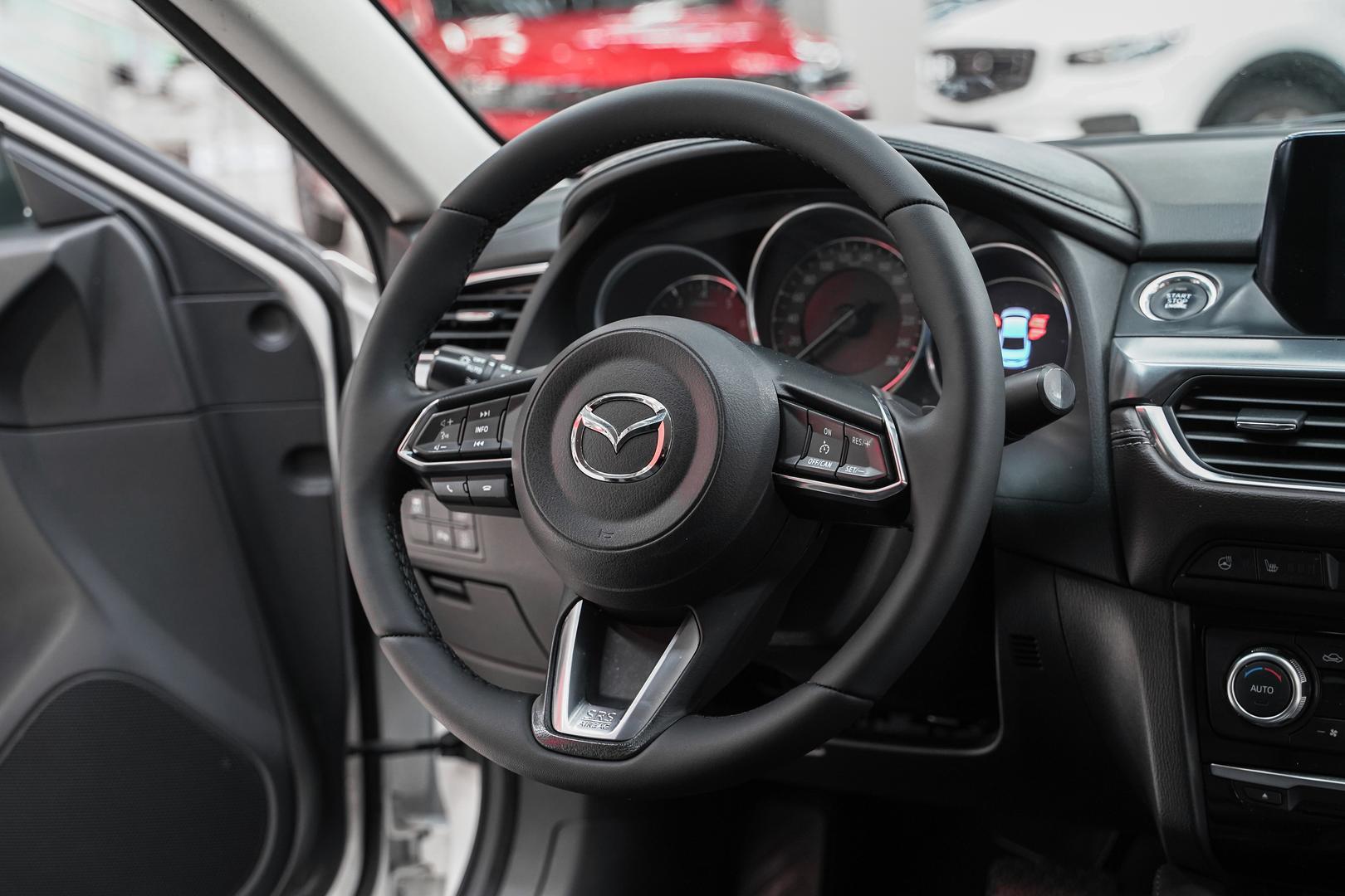Mazda 6 2017, белый, ДЦ Орехово