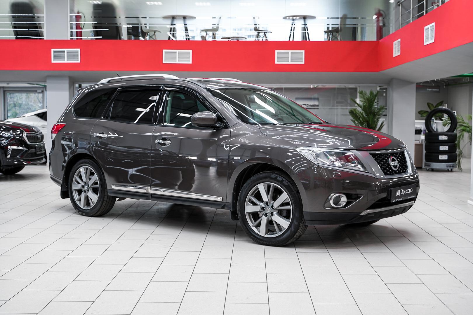 Nissan Pathfinder 2015, коричневый, ДЦ Орехово
