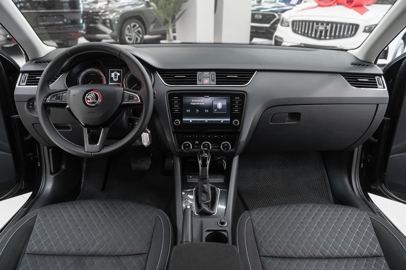 Skoda Octavia 2018, черный, ДЦ Орехово