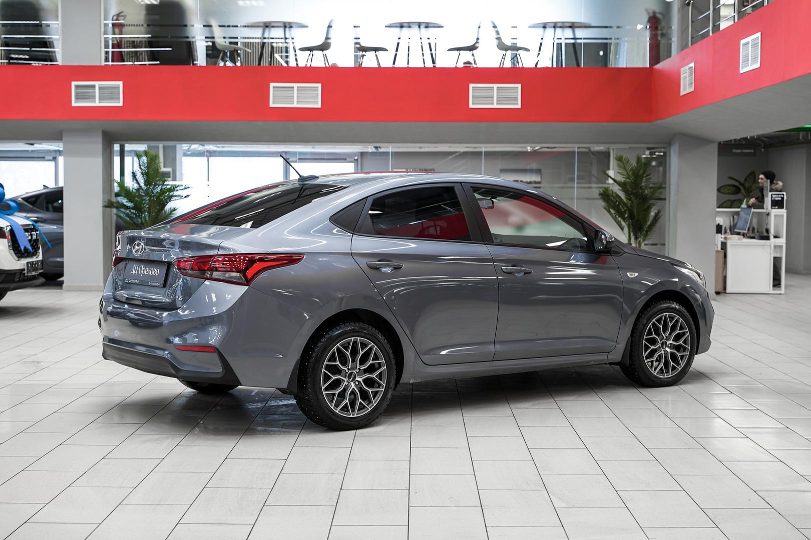 Hyundai Solaris 2018, серый, ДЦ Орехово