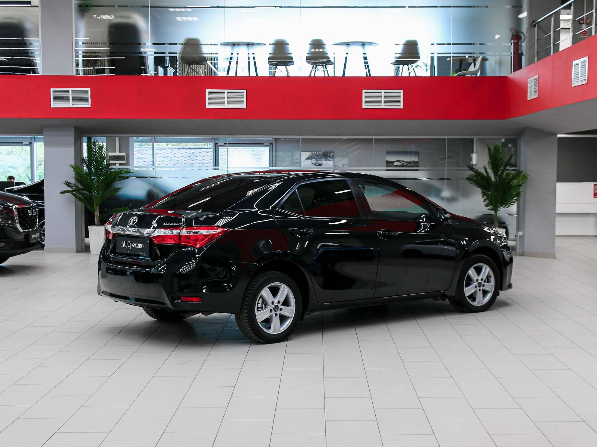 Toyota Corolla 2015, черный, ДЦ Орехово