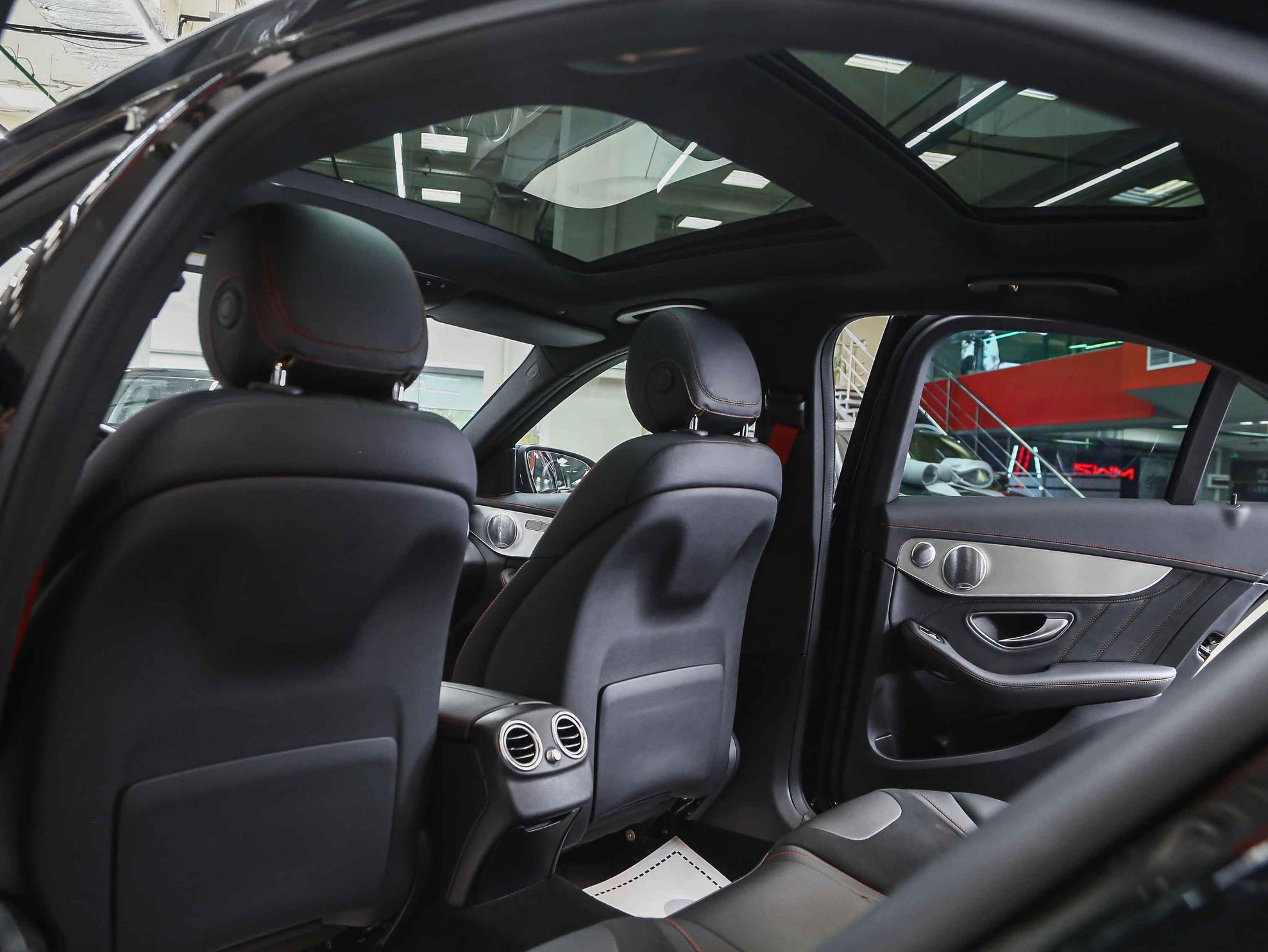 Mercedes-Benz C-Класс AMG 2020, черный, ДЦ Орехово