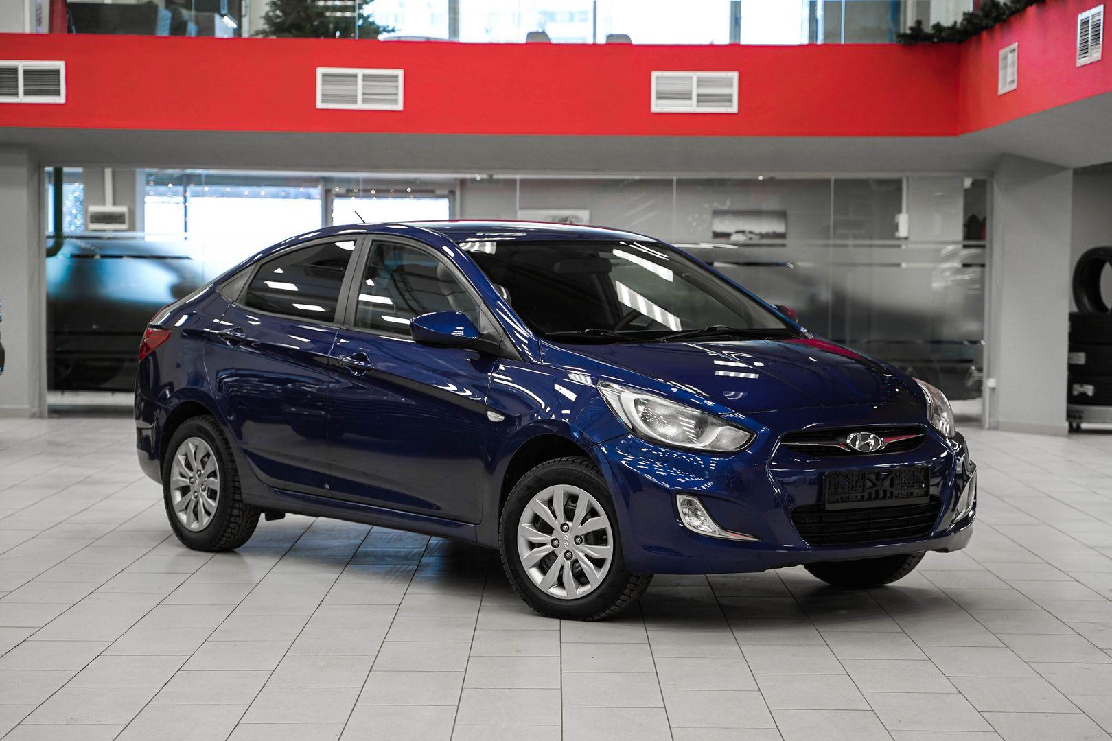 Hyundai Solaris 2011, синий, ДЦ Орехово