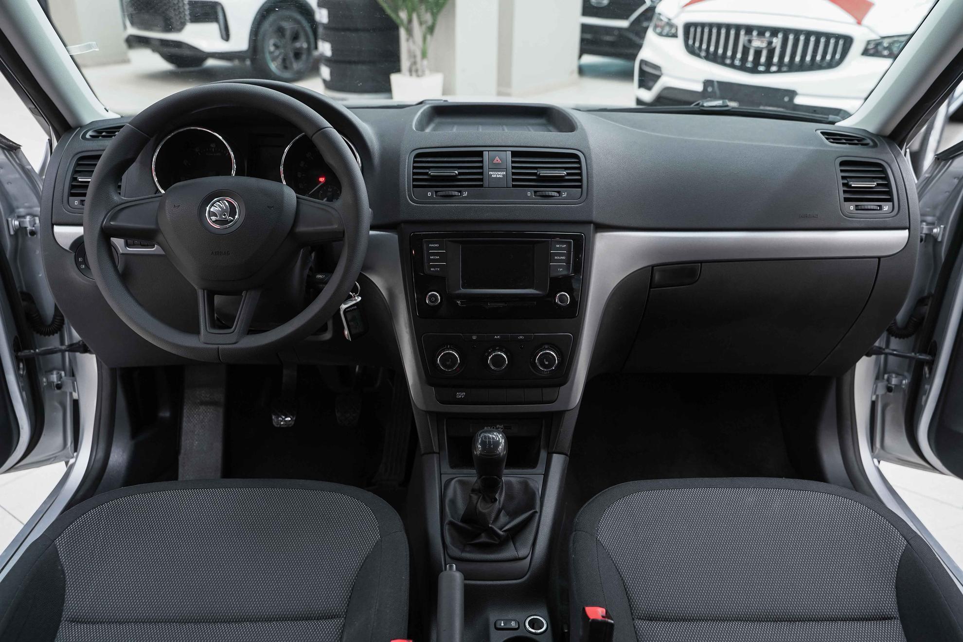 Skoda Yeti 2016, серебряный, ДЦ Орехово