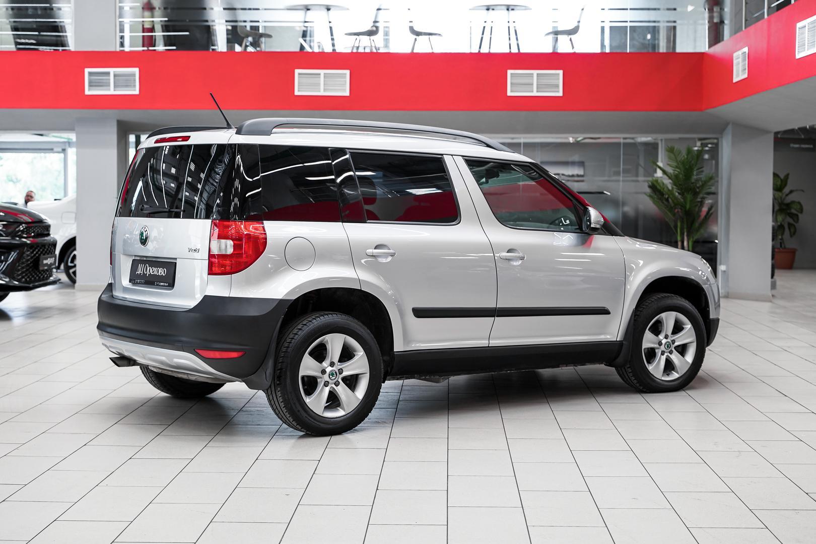 Skoda Yeti 2012, серебряный, ДЦ Орехово