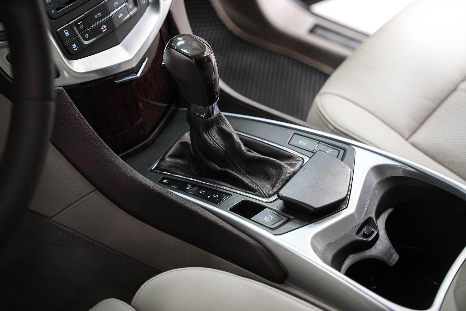 Cadillac SRX 2012, черный, ДЦ Орехово
