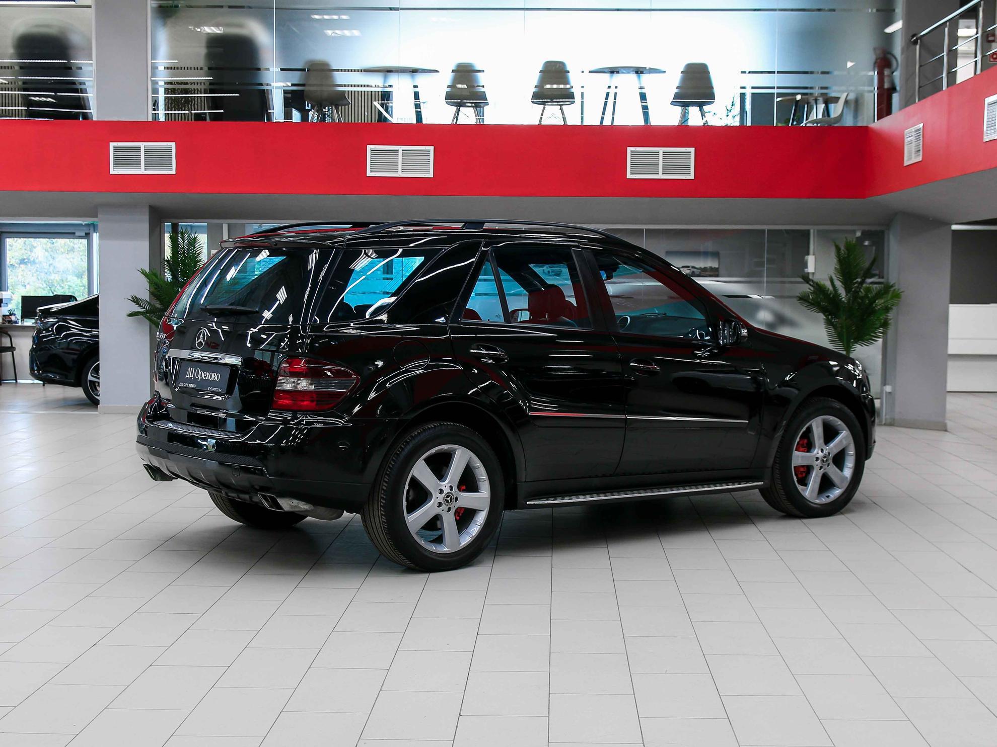 Mercedes-Benz M-Класс 2008, черный, ДЦ Орехово