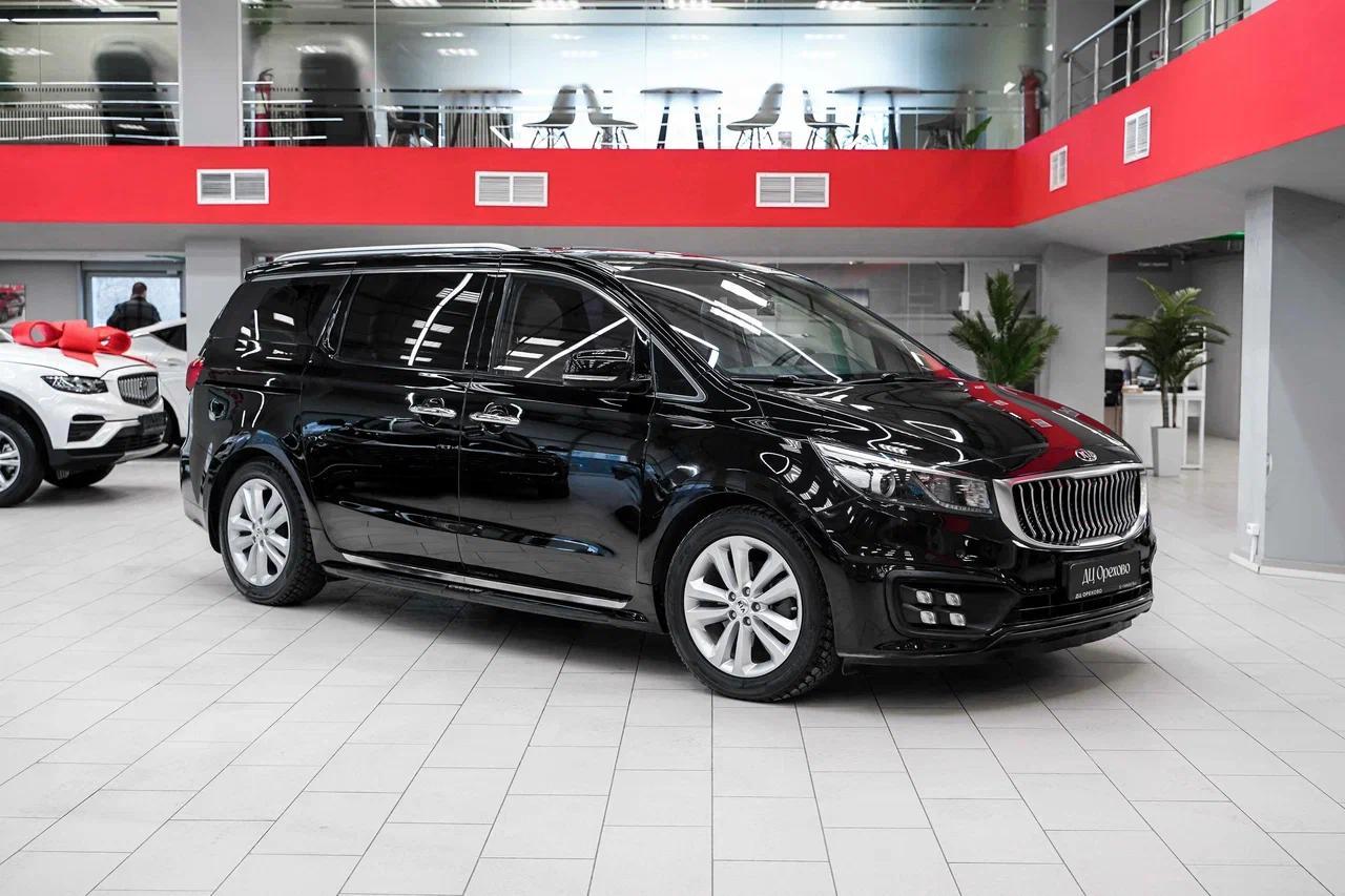 Kia Carnival 2017, черный, ДЦ Орехово