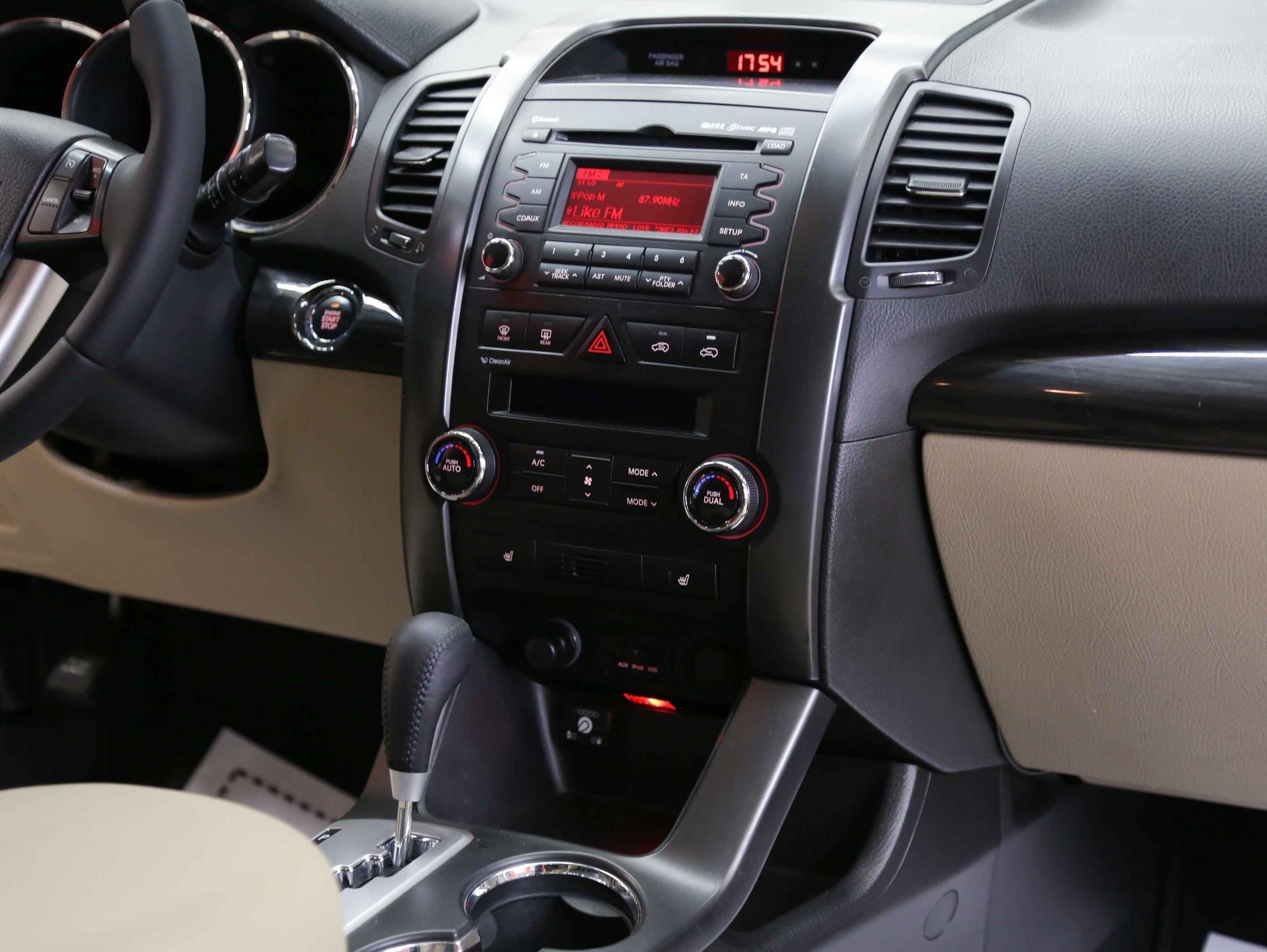 Kia Sorento 2011, серебряный, ДЦ Орехово