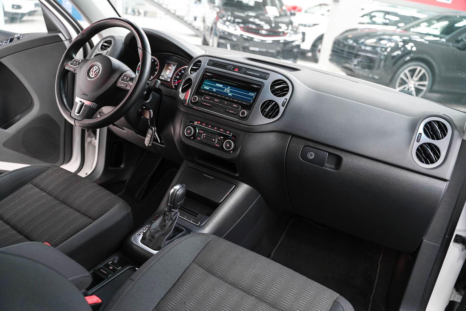 Volkswagen Tiguan 2012, белый, ДЦ Орехово
