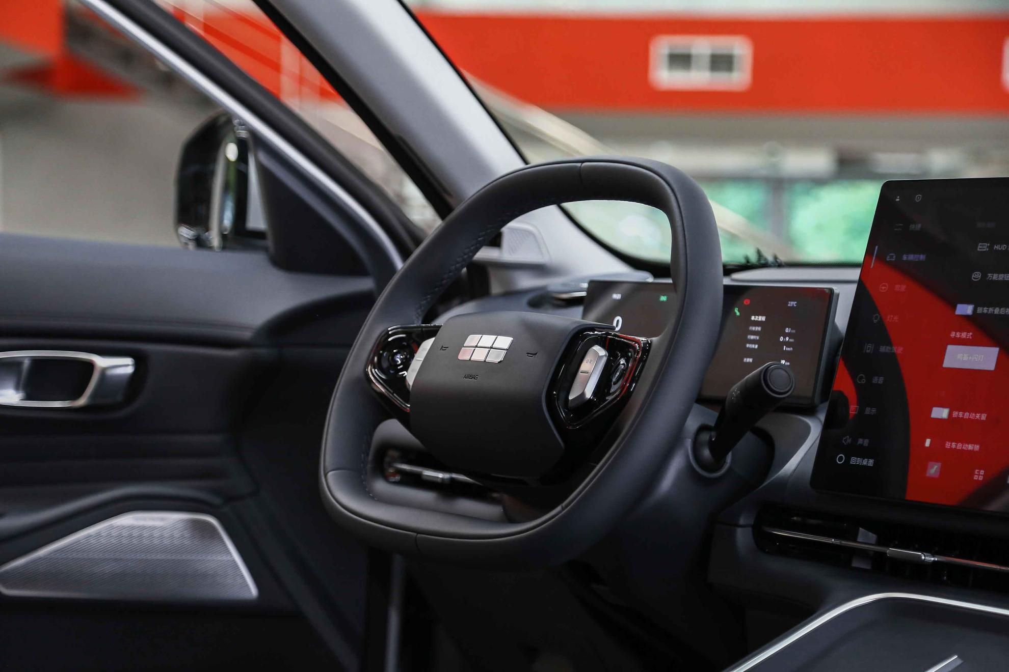 Geely Galaxy Starship 7 2025, серый, ДЦ Орехово