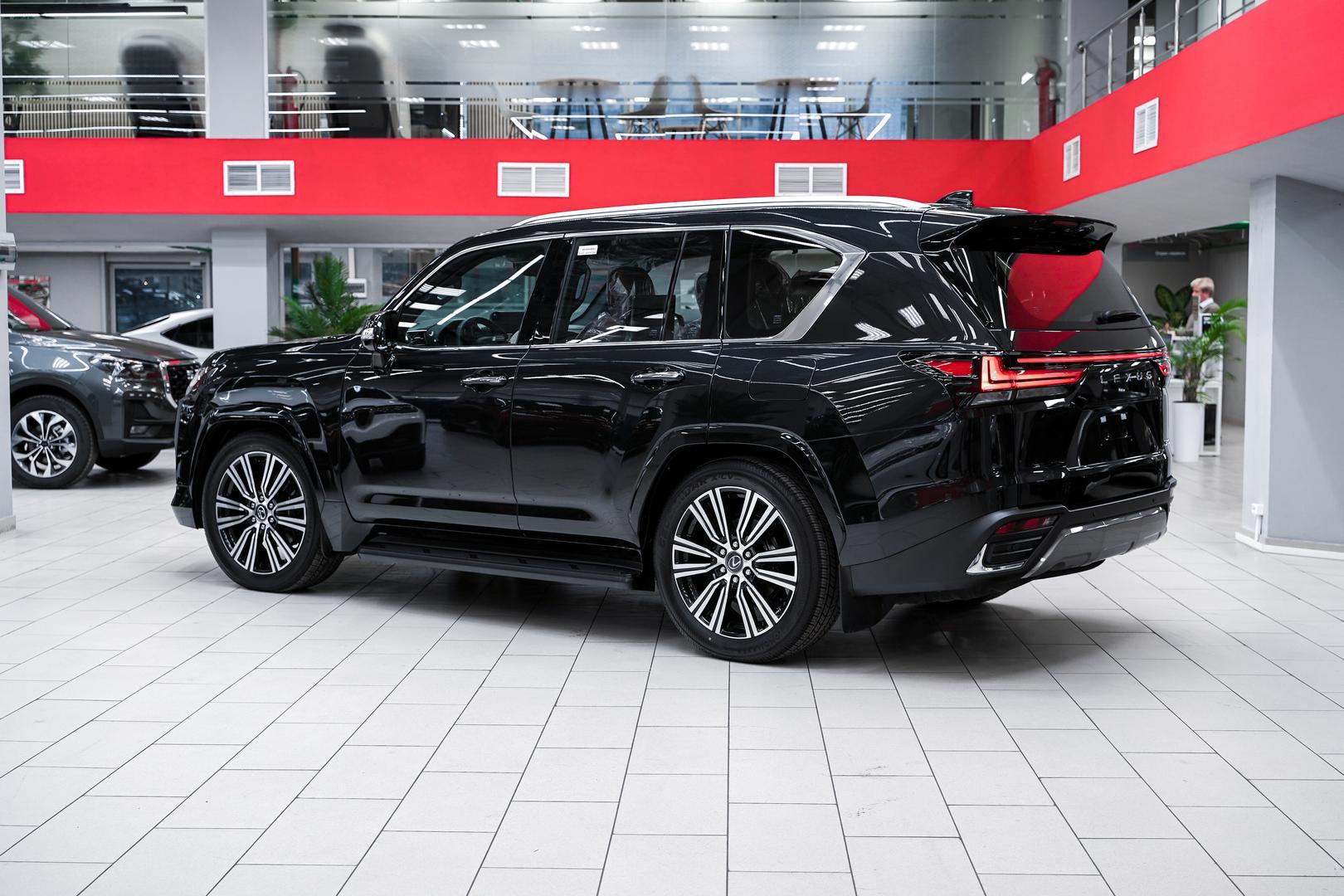 Lexus LX 2025, черный, ДЦ Орехово