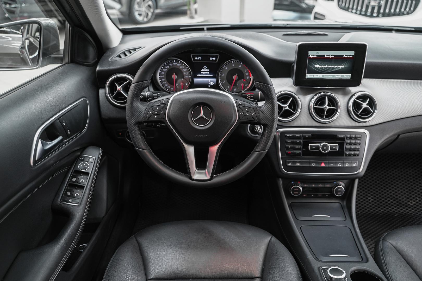 Mercedes-Benz GLA 2014, серый, ДЦ Орехово