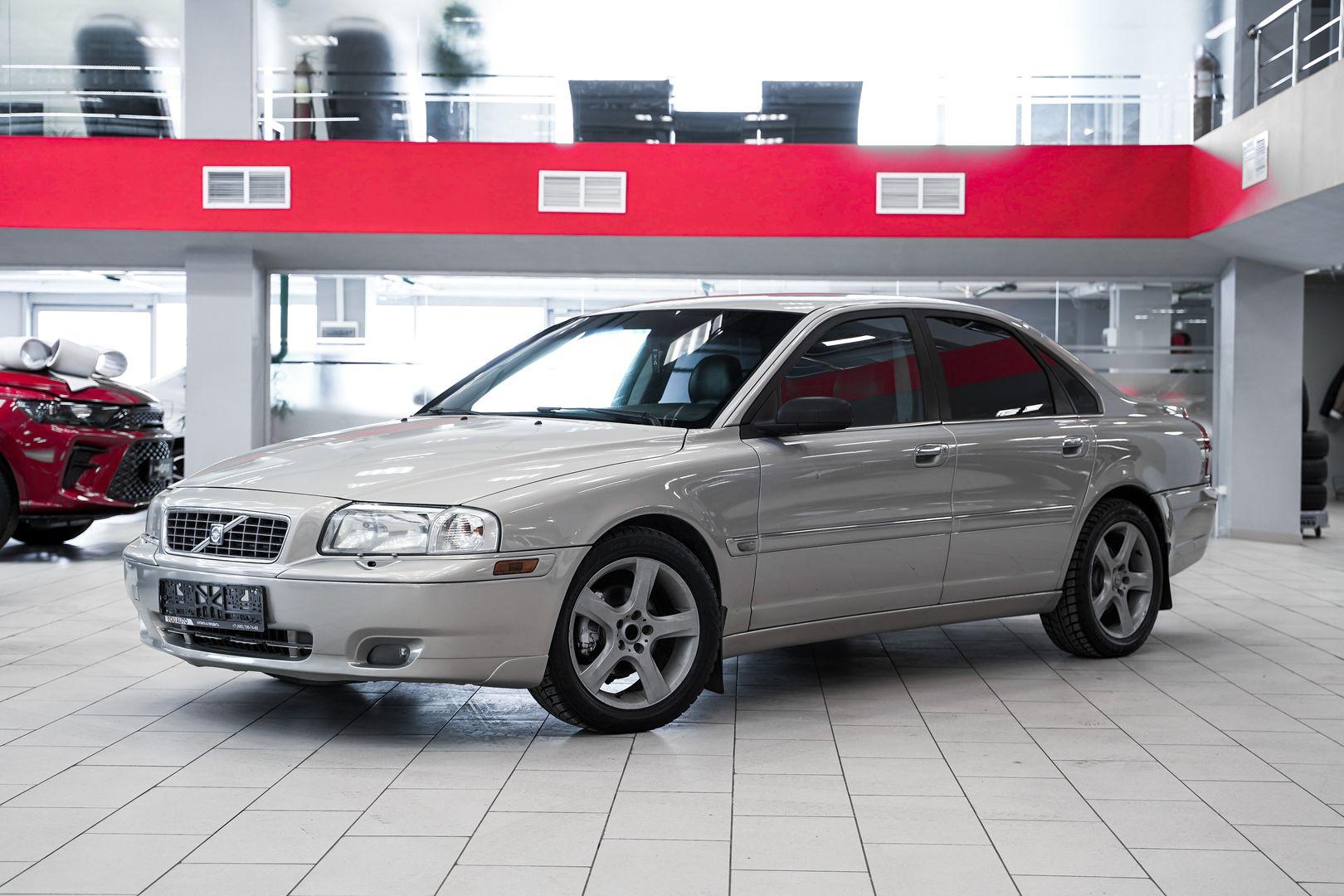 Volvo S80 2003, золотой, ДЦ Орехово