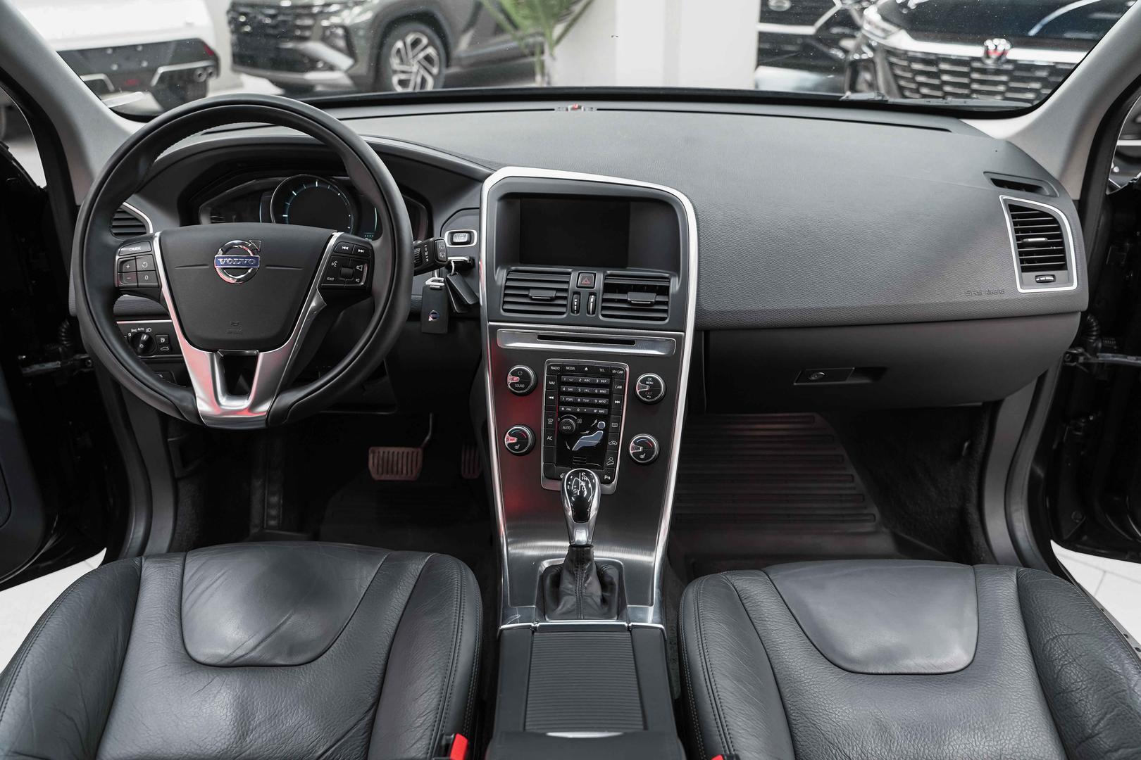 Volvo XC60 2013, черный, ДЦ Орехово