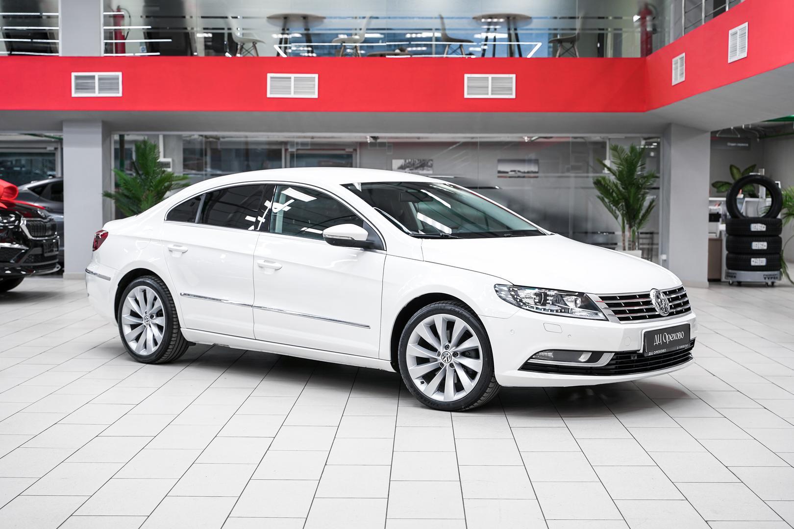 Volkswagen Passat CC 2013, белый, ДЦ Орехово