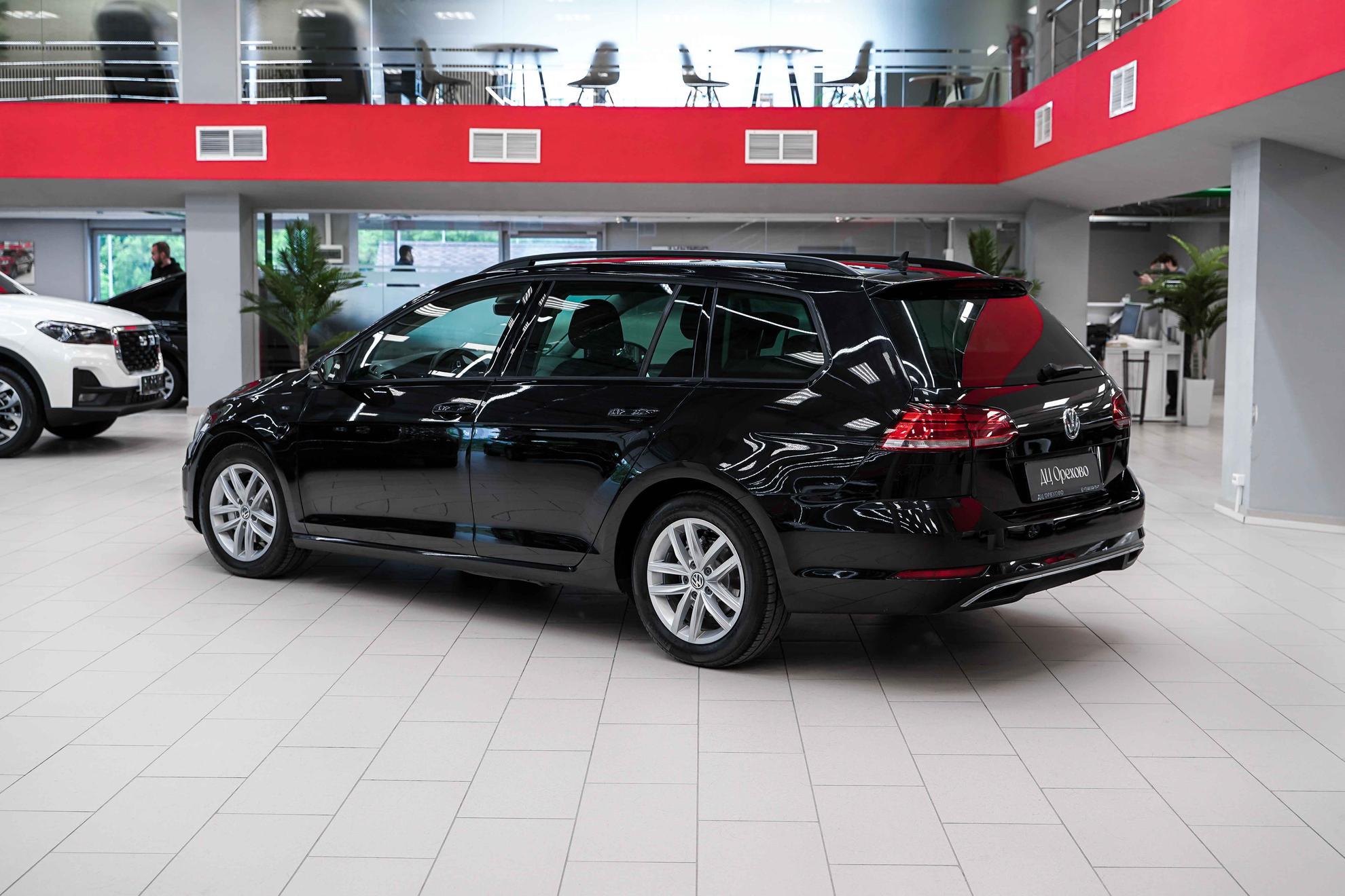 Volkswagen Golf 2019, черный, ДЦ Орехово