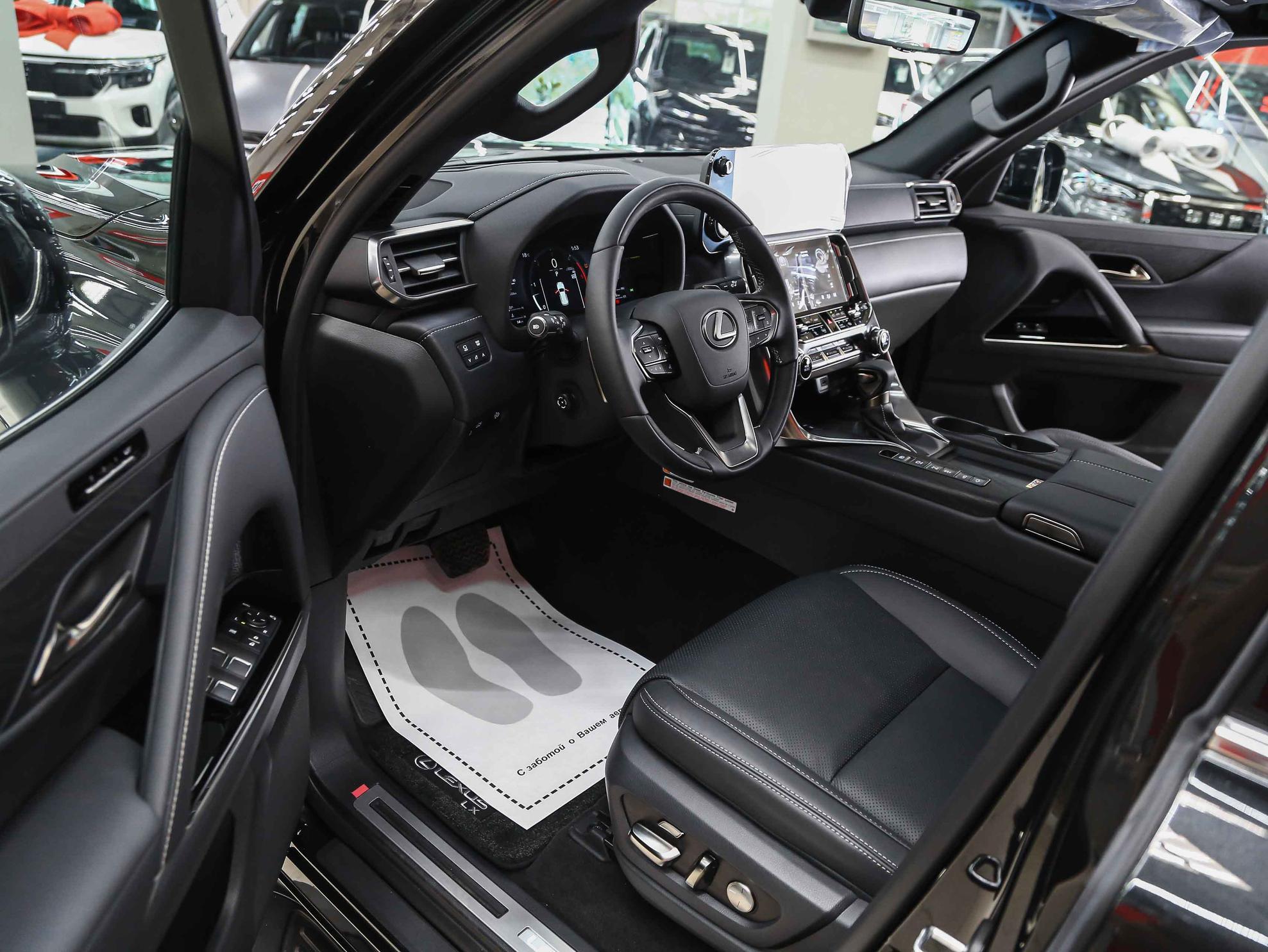 Lexus LX 2026, черный, ДЦ Орехово