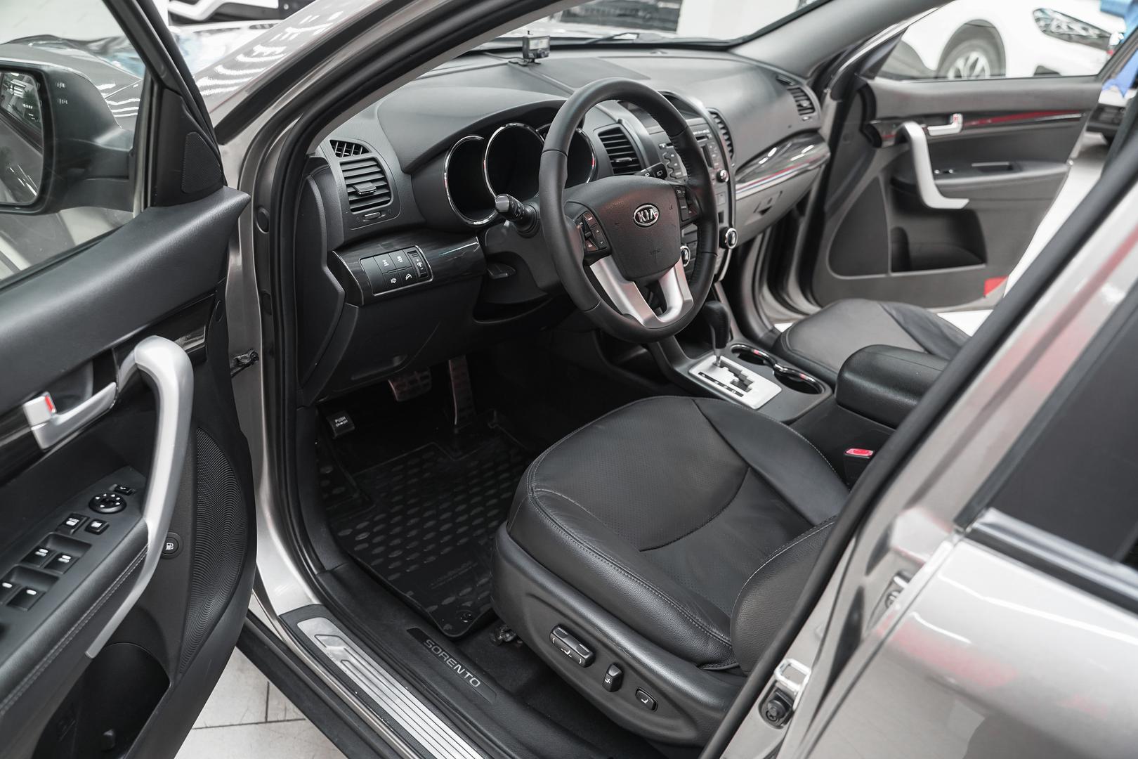 Kia Sorento 2010, серый, ДЦ Орехово