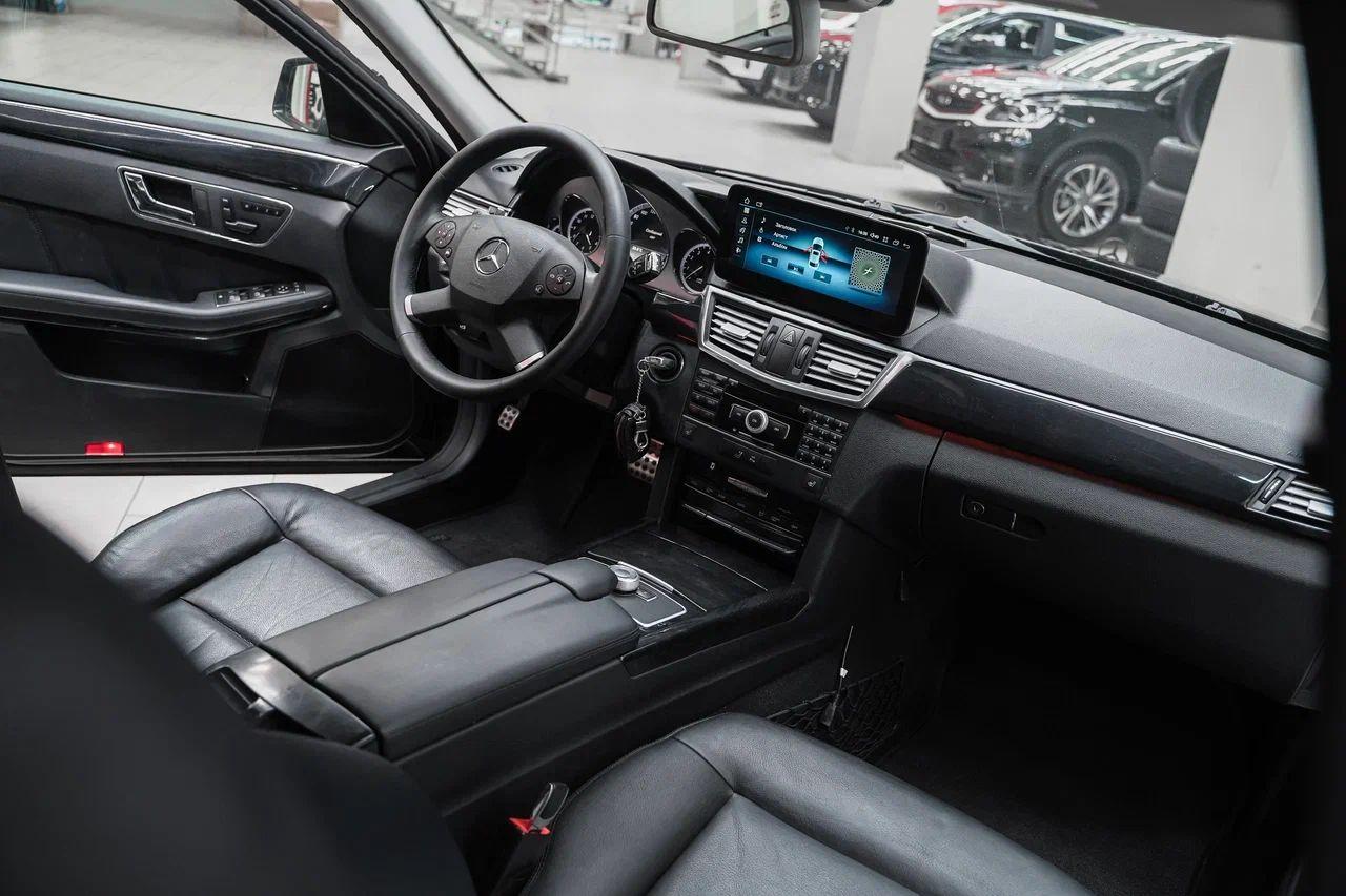Mercedes-Benz E-Класс 2011, черный, ДЦ Орехово