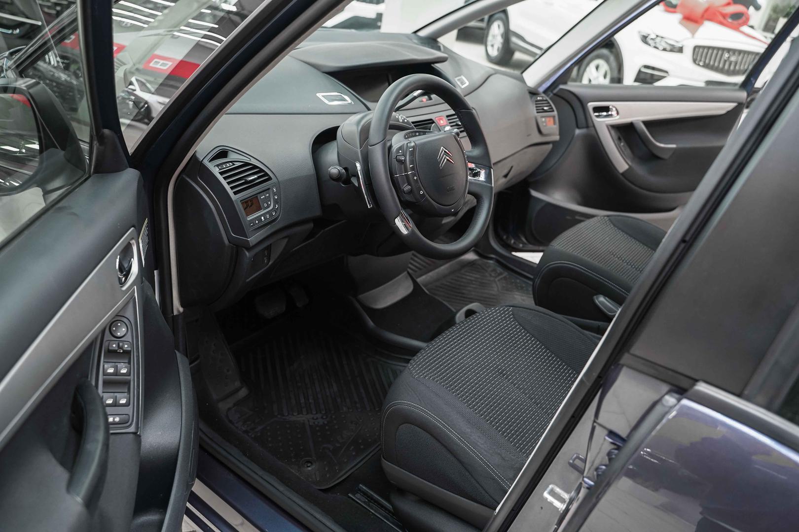Citroen C4 Picasso 2010, фиолетовый, ДЦ Орехово