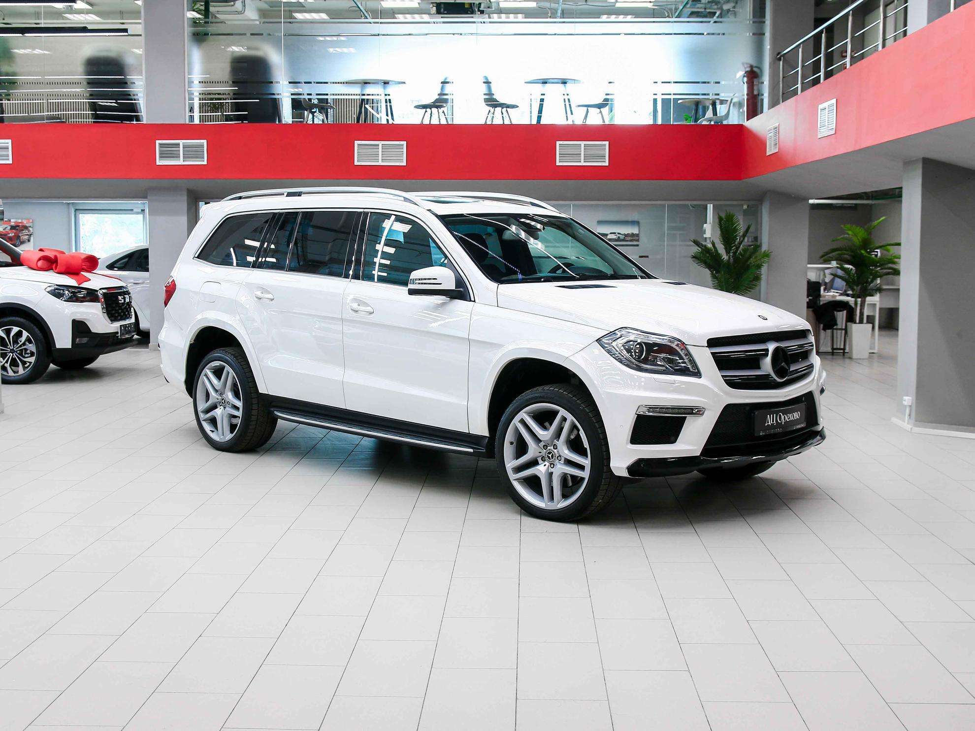 Mercedes-Benz GL-Класс 2014, белый, ДЦ Орехово